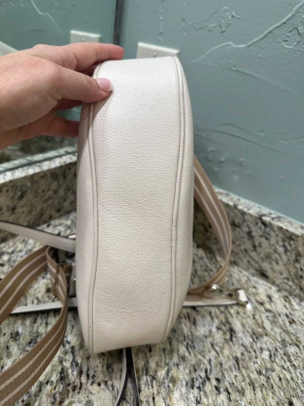 Kate Spade women’s ivory leather cross body purse or regular hand bag
